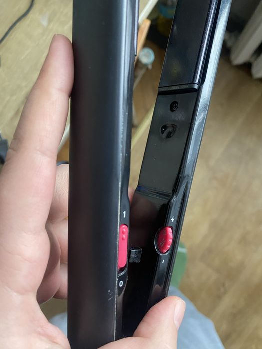 Вирівнювач/утюжок для волосся