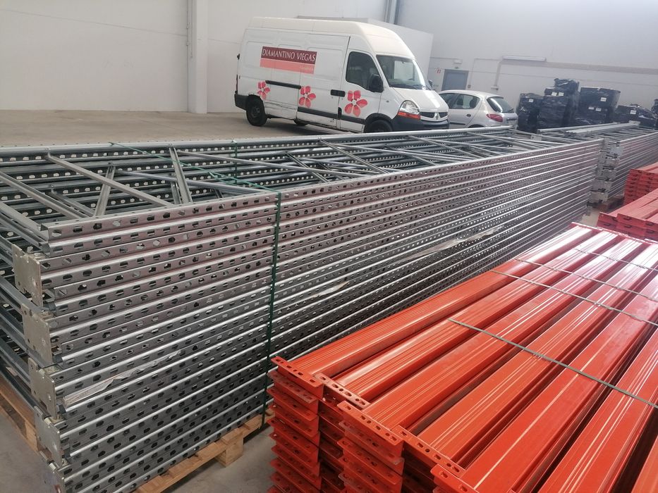 Racks, parteleiras industriais, estantes de armazém