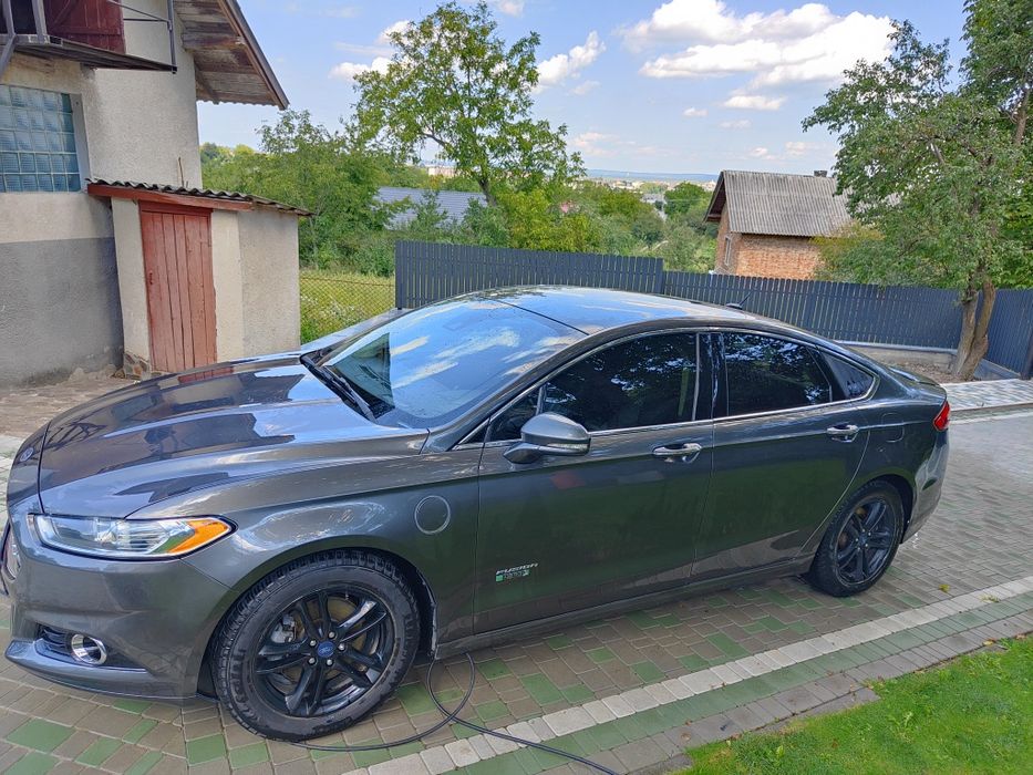 Ford fusion hybrid