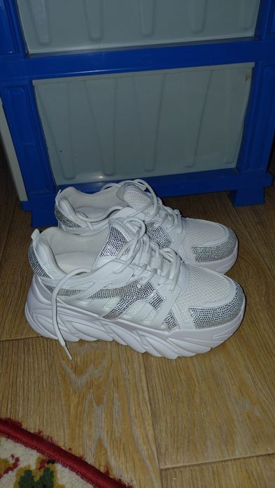 Стильные кросовки