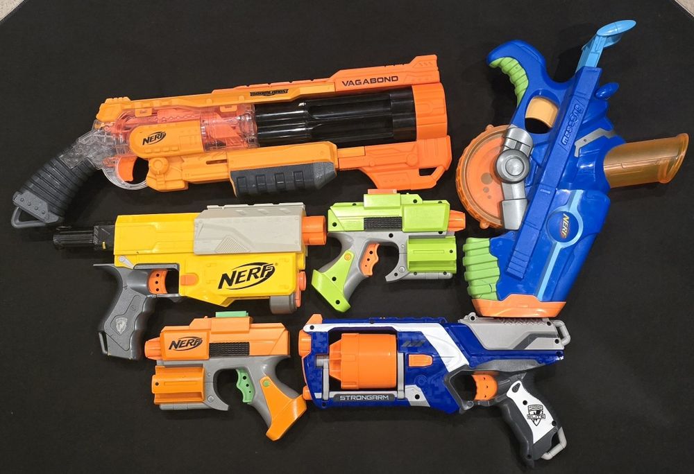 Bardzo duży zestaw nerf 22 sztuki + 6