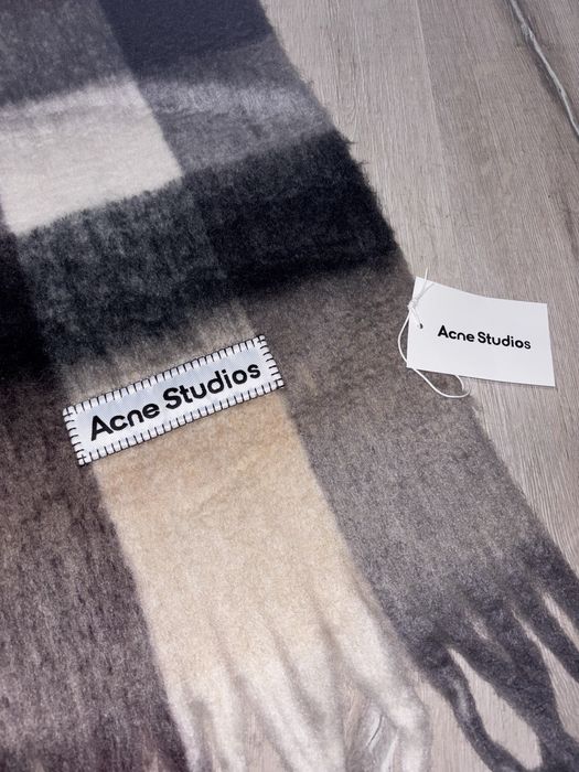 Szalik Acne Studios