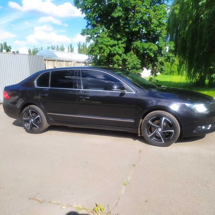 Шкода Суперб 2.0 ТДI Авт. 6 ст 2014 Седан.