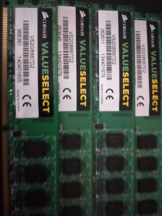 Memórias RAM DDR2 8GB (4x2GB) Corsair ValueSelect Desktop