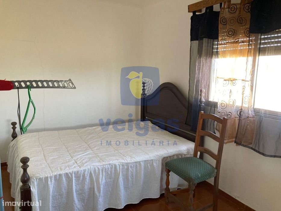 Casa Típica Portuguesa com Terreno de 6346m2