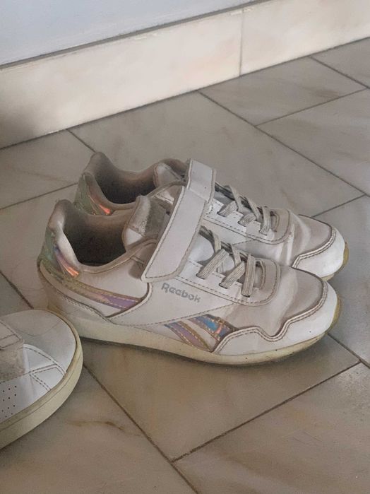 2X pares de sapatilhas Reebok e Adidas (Criança - Nº26 e Nº28)