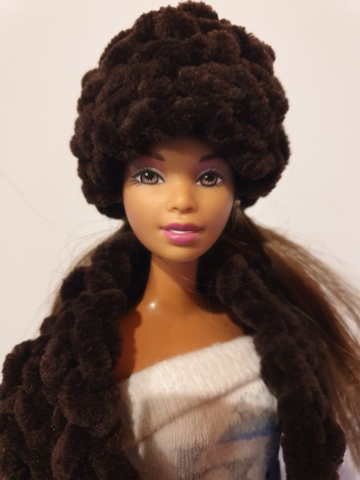 Czapka i szalik ubranka dla Barbie - komplet