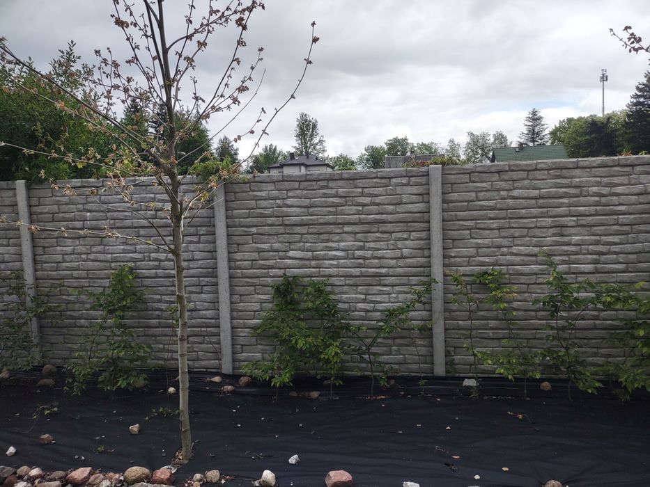 Montaż ogrodzeń betonowych, panelowych  I siatkowych