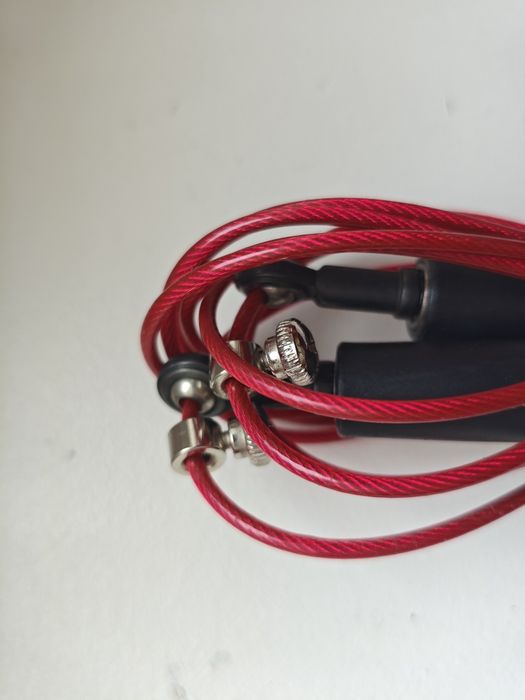 Skakanka Thorn+Fit Speed Rope red
