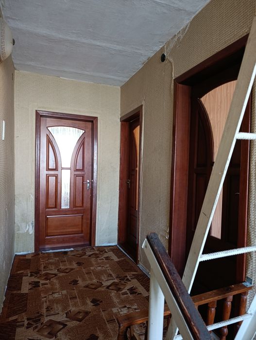 Продам 4х кімнатну 2рівневу квартиру в двоквартирному будинку