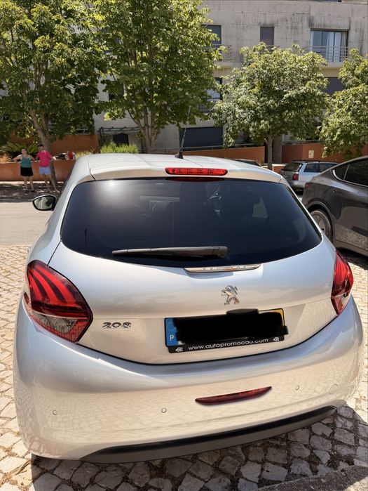 Peugeot 208 (2018) 1.2