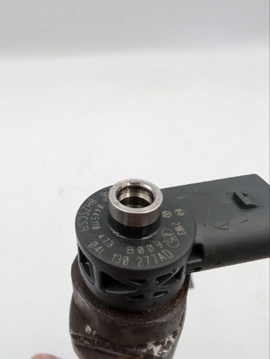 04L130277AD топлевна форсунка 1.6 skoda superb rapid passat b8