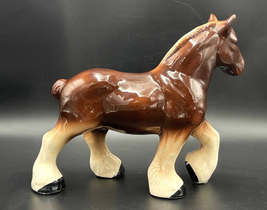 Figurka porcelanowa „Koń rasy Shire” Anglia