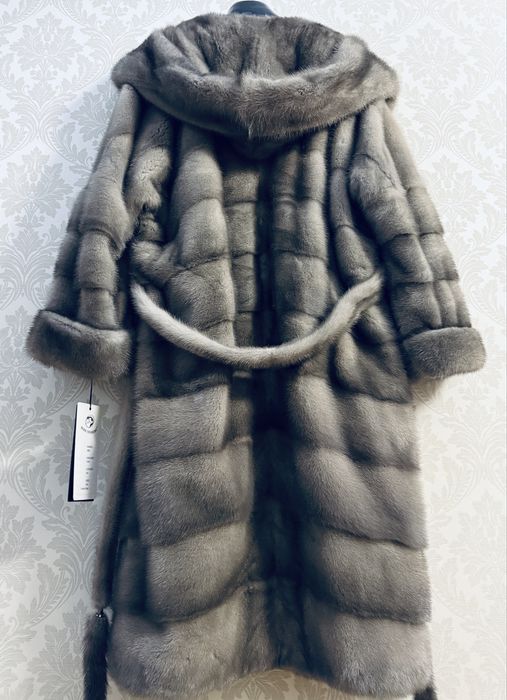 Норковая шуба с капюшоном , Новая, модель «кимоно» Греция ог 160