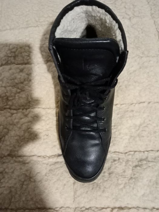 Чоловічі зимові черевики.Кожані нові мєх  натуральна овчина .42 розмір