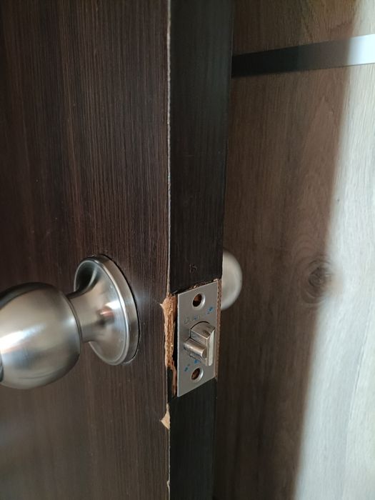 Продам міжкімнатні  двері.