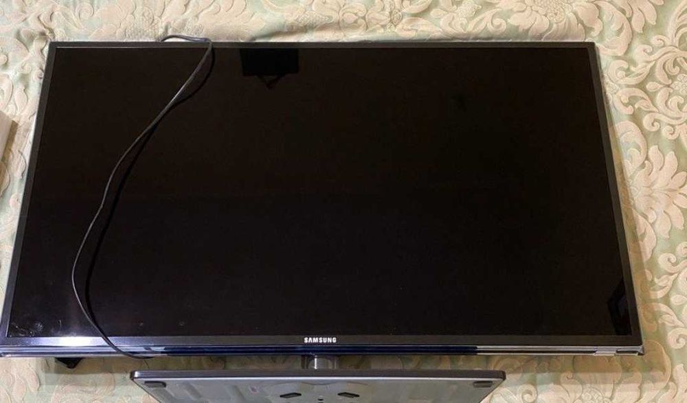 Телевізор Samsung UE40D6500 Black