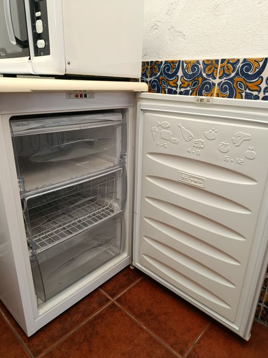 Vendo freezer/congelador como novo