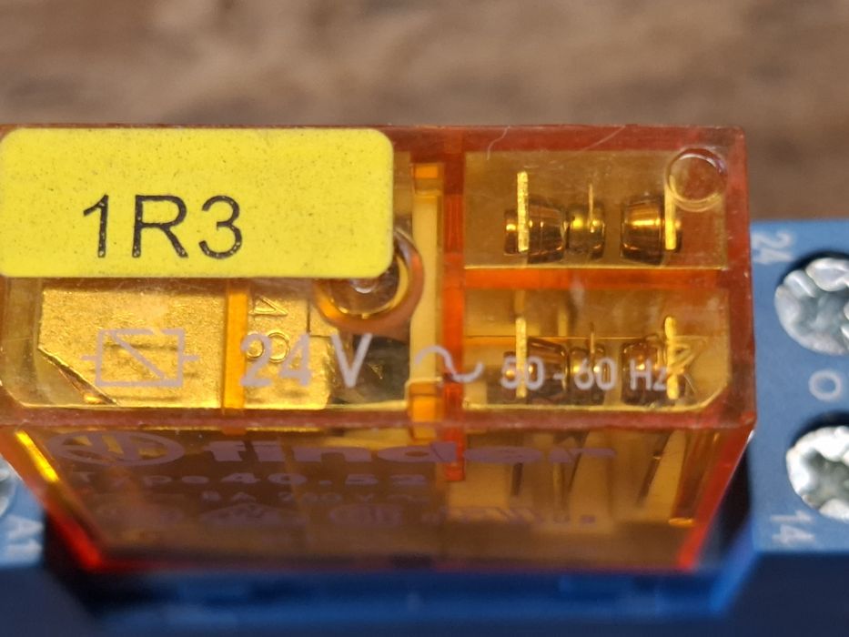 Relay Base and Relay Finder442908366540656642