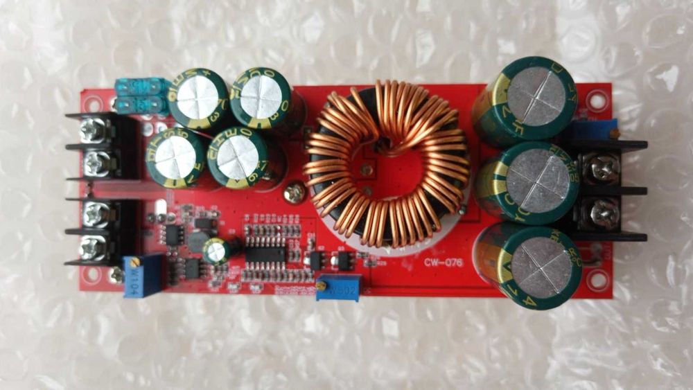 1200 W повышающий стабилизатор тока и напряжения выход 12-83 V ток 20А