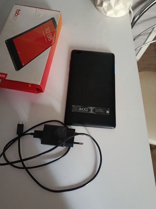 Tablet Lenovo Tab E7 (TB- 7104F)