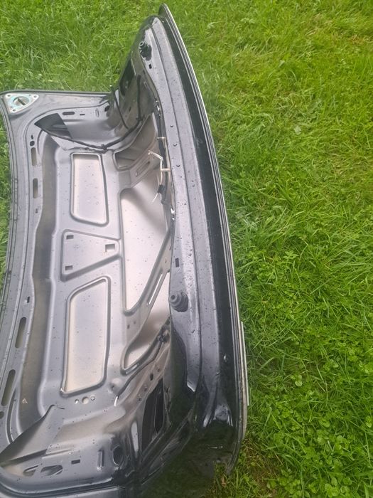 Klapa bagażnika passat b7 sedan czarna