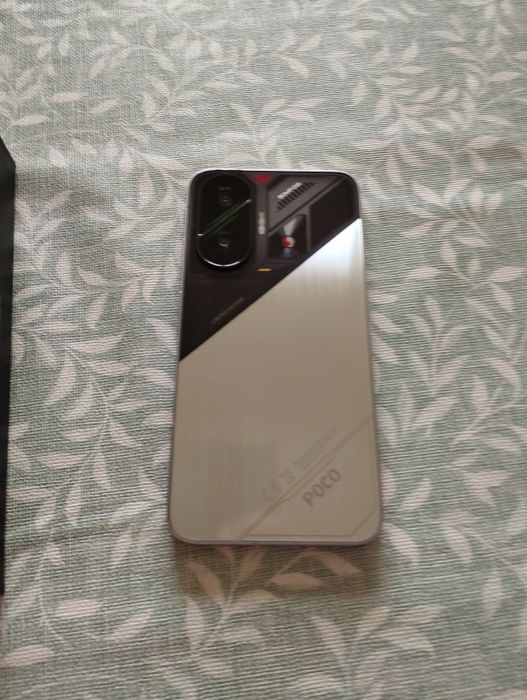 Poco F7 12GB RAM / 512GB – Silver (Limited Edition) – COMO NOVO