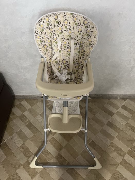 Годувальний стільчик