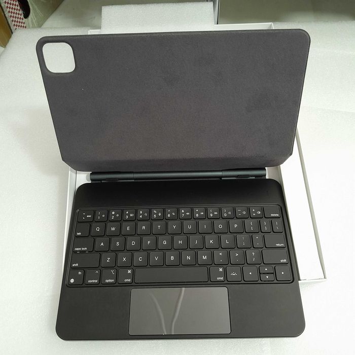 чохли-клавіатури для планшетів (Tablet Keyboard Cases)