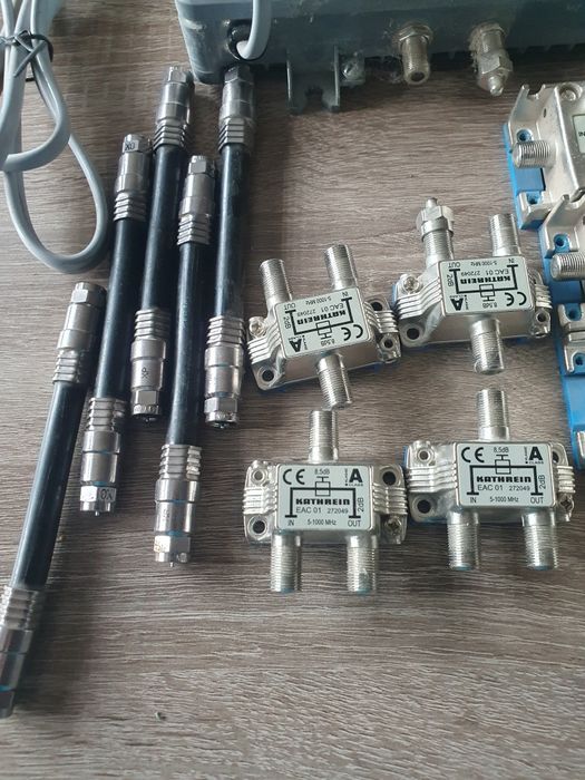 Zestaw rozdzielaczy antenowych