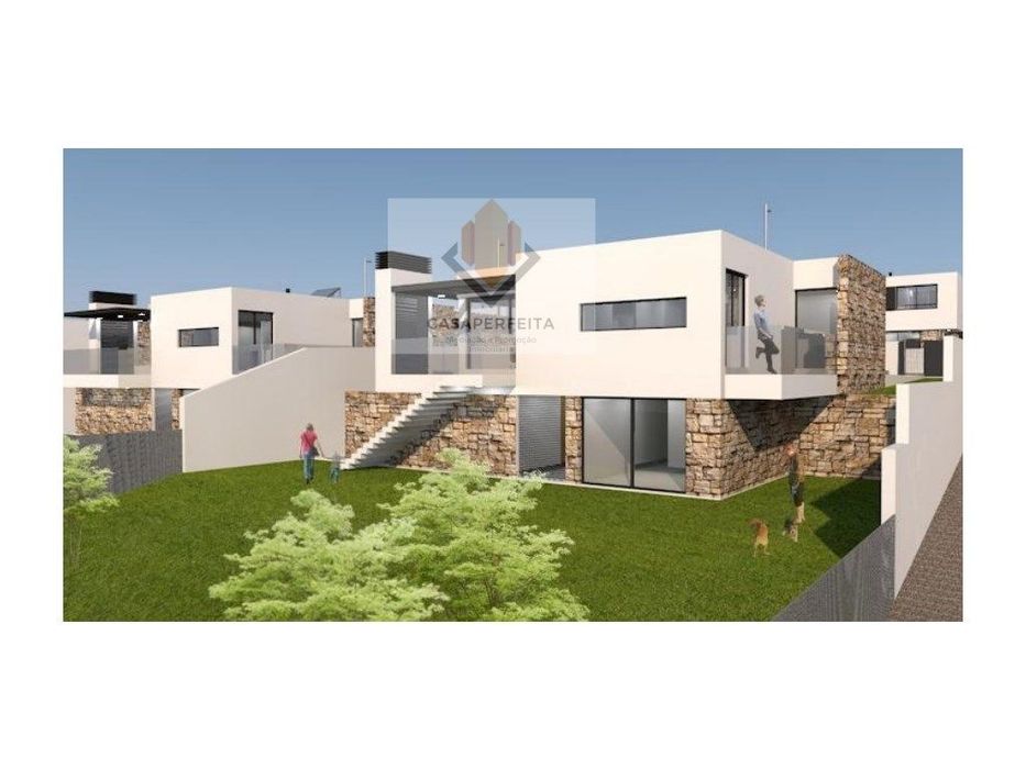 Luxury T4 Villa with 4 Facades, 4 Suites, Elevator, Swimming Pool and Garden...