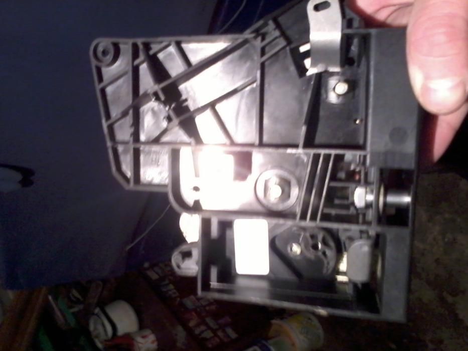 Продам недорого дверные замки мерседес вито виано оригинал.звоните.