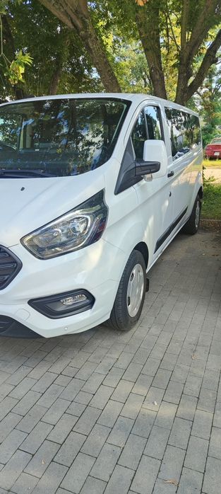 Wynajem BUSa 9-osobowego Ford Transit Custom