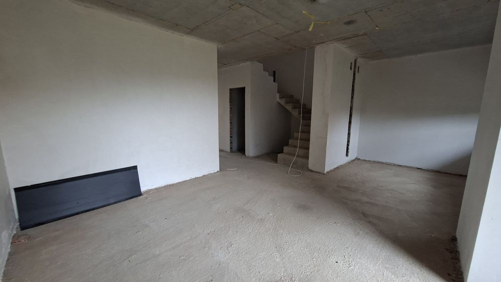 Продаж Таунхаус 145м². Ділянка 2сот. Готовий до ремонту. Комунікації