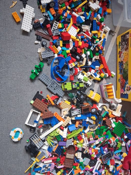 Lego  mix zestawow - 2 pudełka