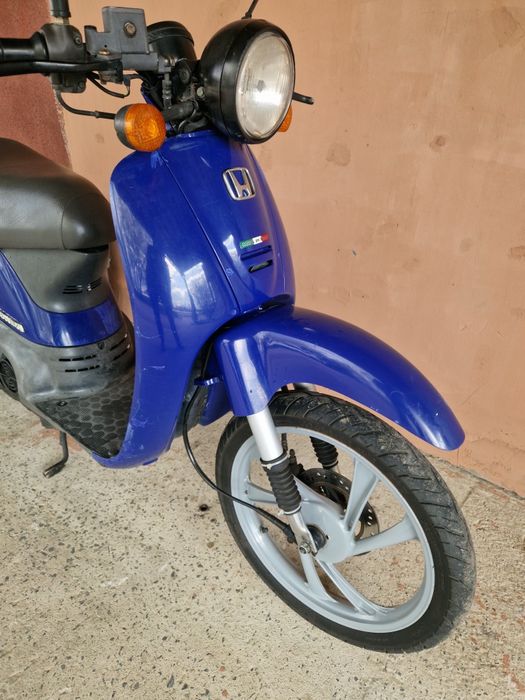 Honda via 50 скутер