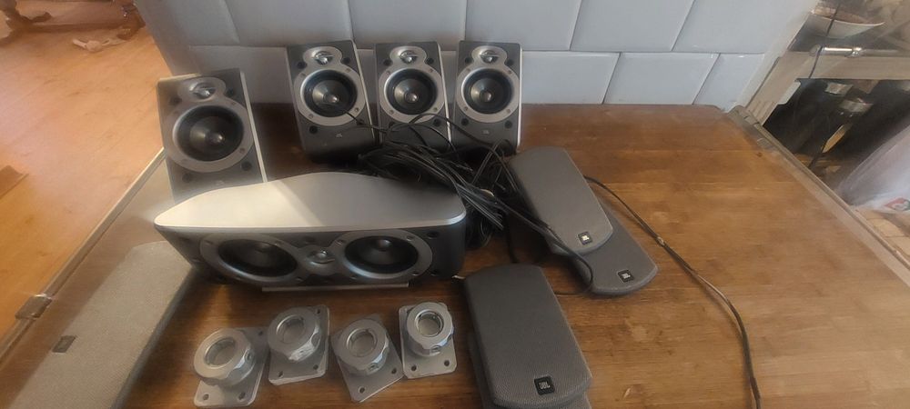 Amplituner Yamaha  RX-V620RDS + JBL 200 kino domowe + Jamo 5.1