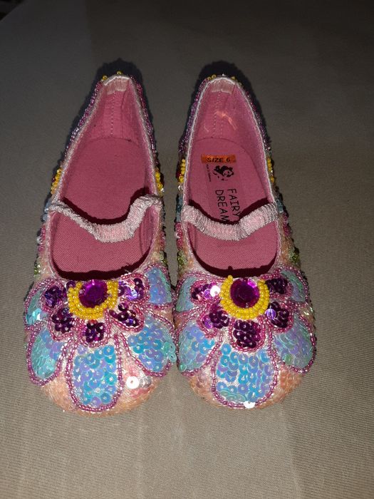Buty rozmiar 22, wkładka 14 cm