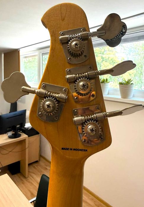 Gitara Basowa Sterling by Music Man Ray34 HBS StingRay – HB– stan bardzo dobry