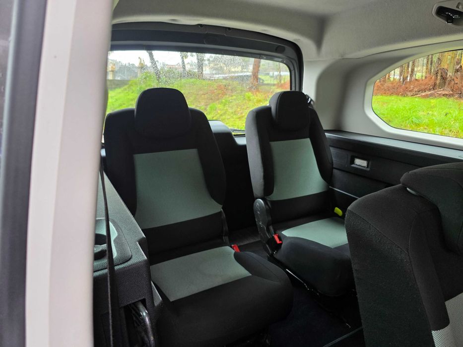 Citroen berlingo 1.2 gasolina 7lugares