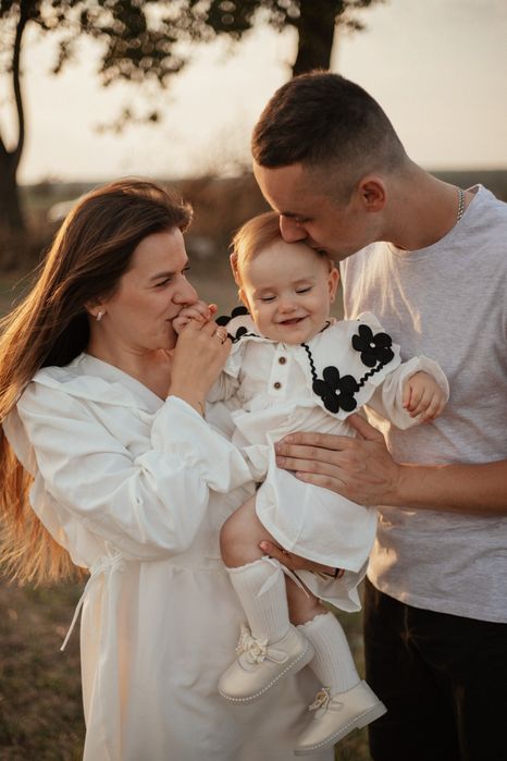 Жіночі сукні святкові S, M