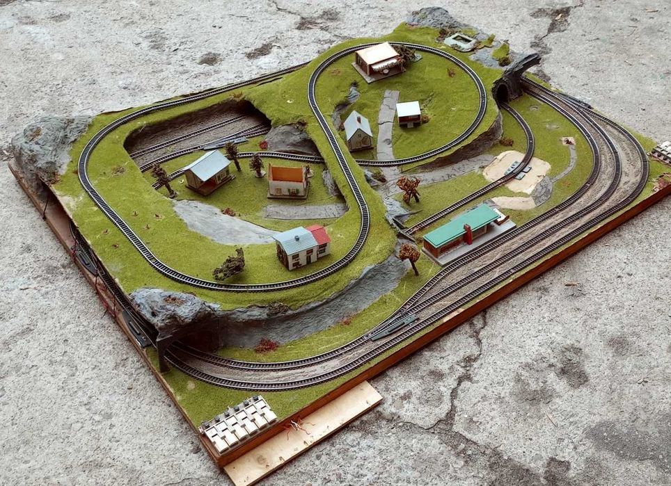 Makieta kolejowa modelarska kolejka TORY 110x85