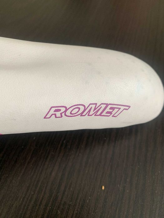 Siodełko rowerowe Romet MTB plus nakładka piankowa.