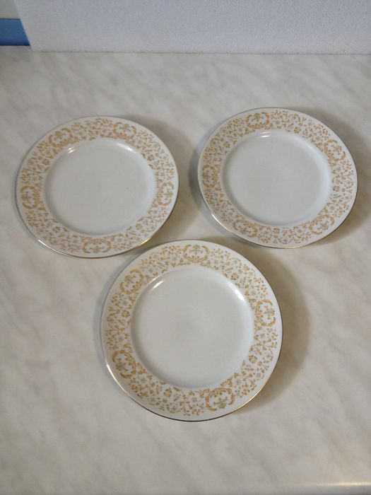 Talerzyki deserowe Ćmielów PRL 3 sztuki