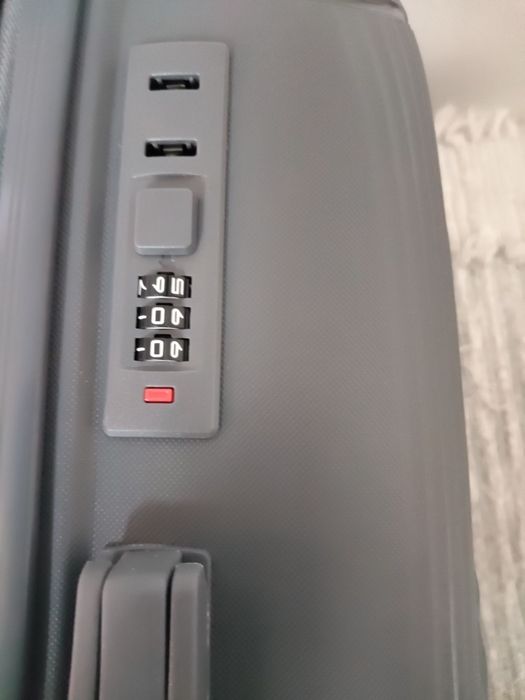 Mala de viagem cinza escuro nova, por estrear.r