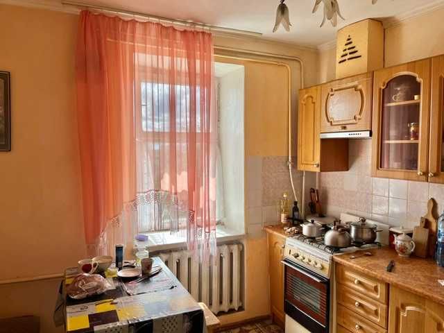 Продаж 3 к.квартири,в центрі міста,вул.Коновальця 11