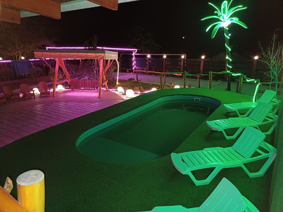 Світло є постійно.Посуточна аренда будинку,,barlih.villa" , Баня, чан