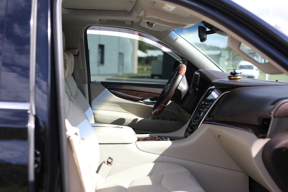 Cadillac Escalade ESV Luxury AWD 2015
