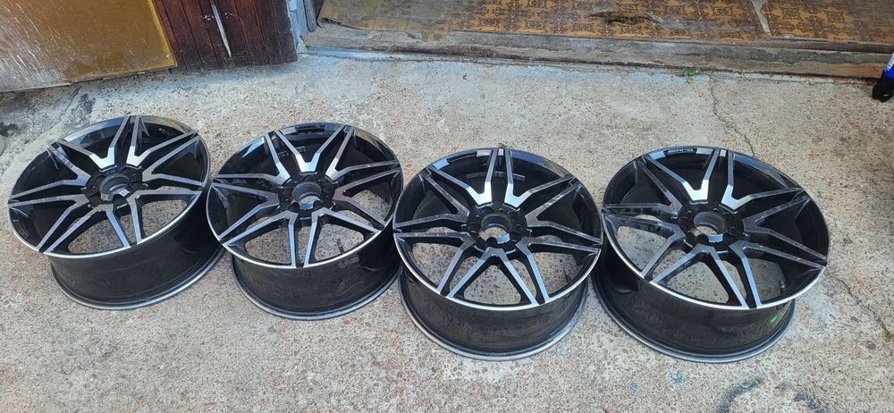 Продам диски мерседес V class r 19