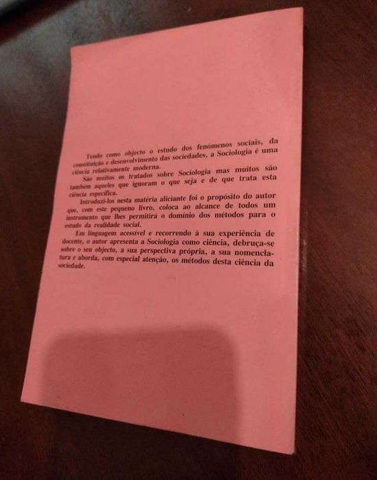 Introdução à Sociologia - António Lucas Marín